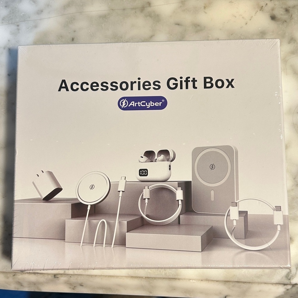 Accessories Gift Box - White